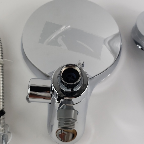 Moen 26008SRN Attract 6 Spray Hand Shower Combo - Picture 5 of 8